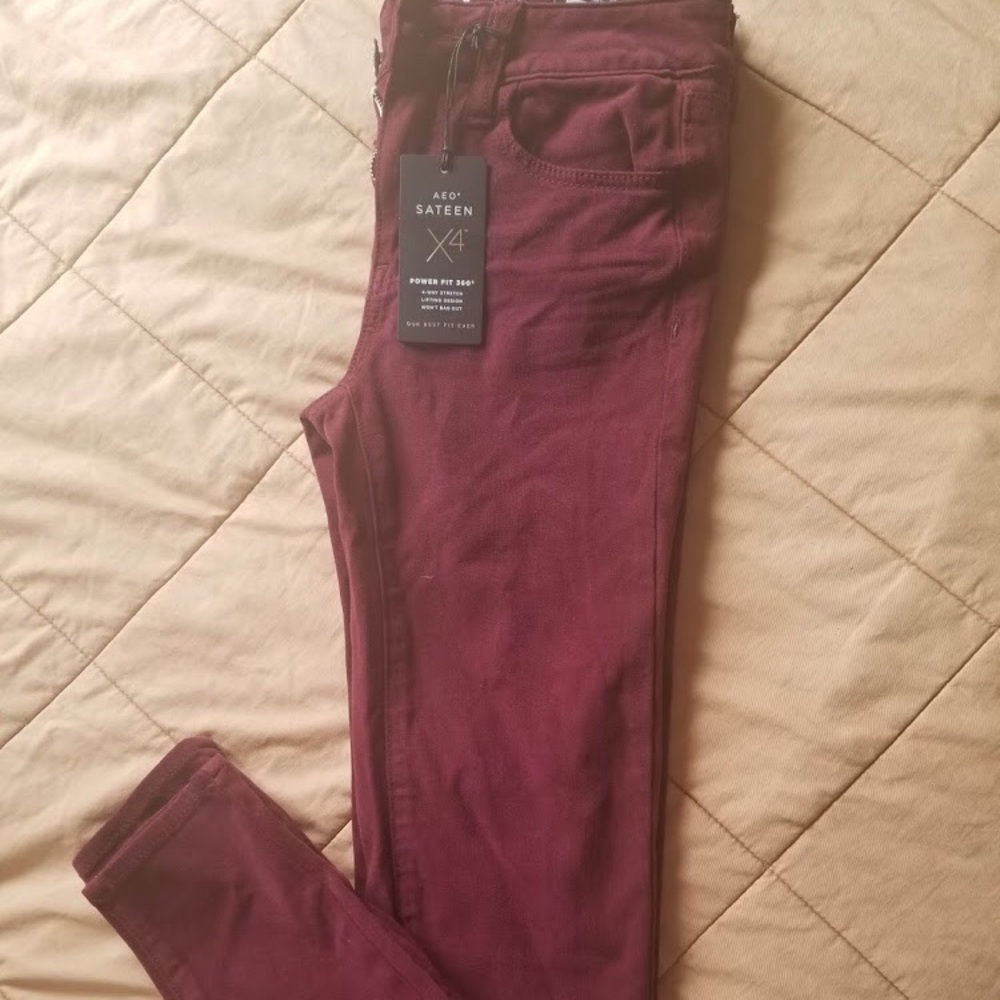 American Eagle Maroon Jegging